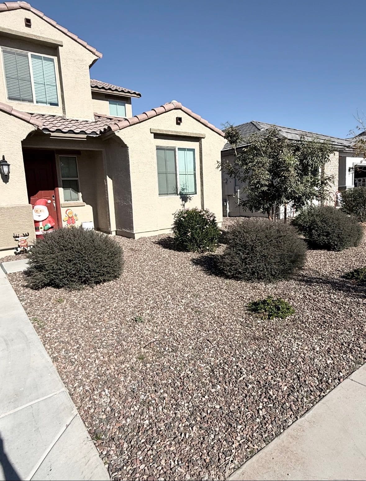 Gallery photos for Beautiful Yard with Expert Rock Landscaping: Image #2